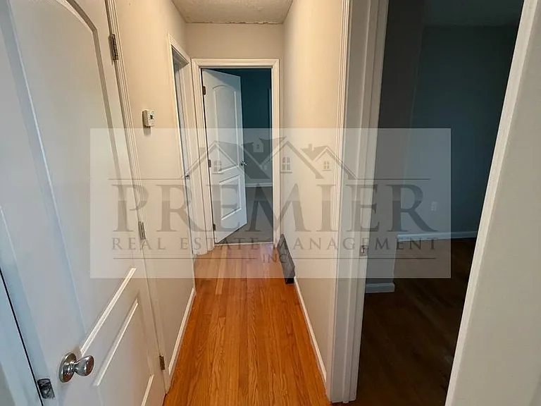 504 Westwood Dr — Photo 7
