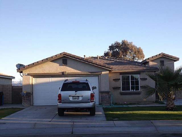 1st image of 85578 Avenida Crystal
