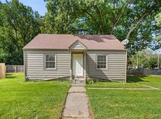 3712 E University Ave, Des Moines, IA 50317