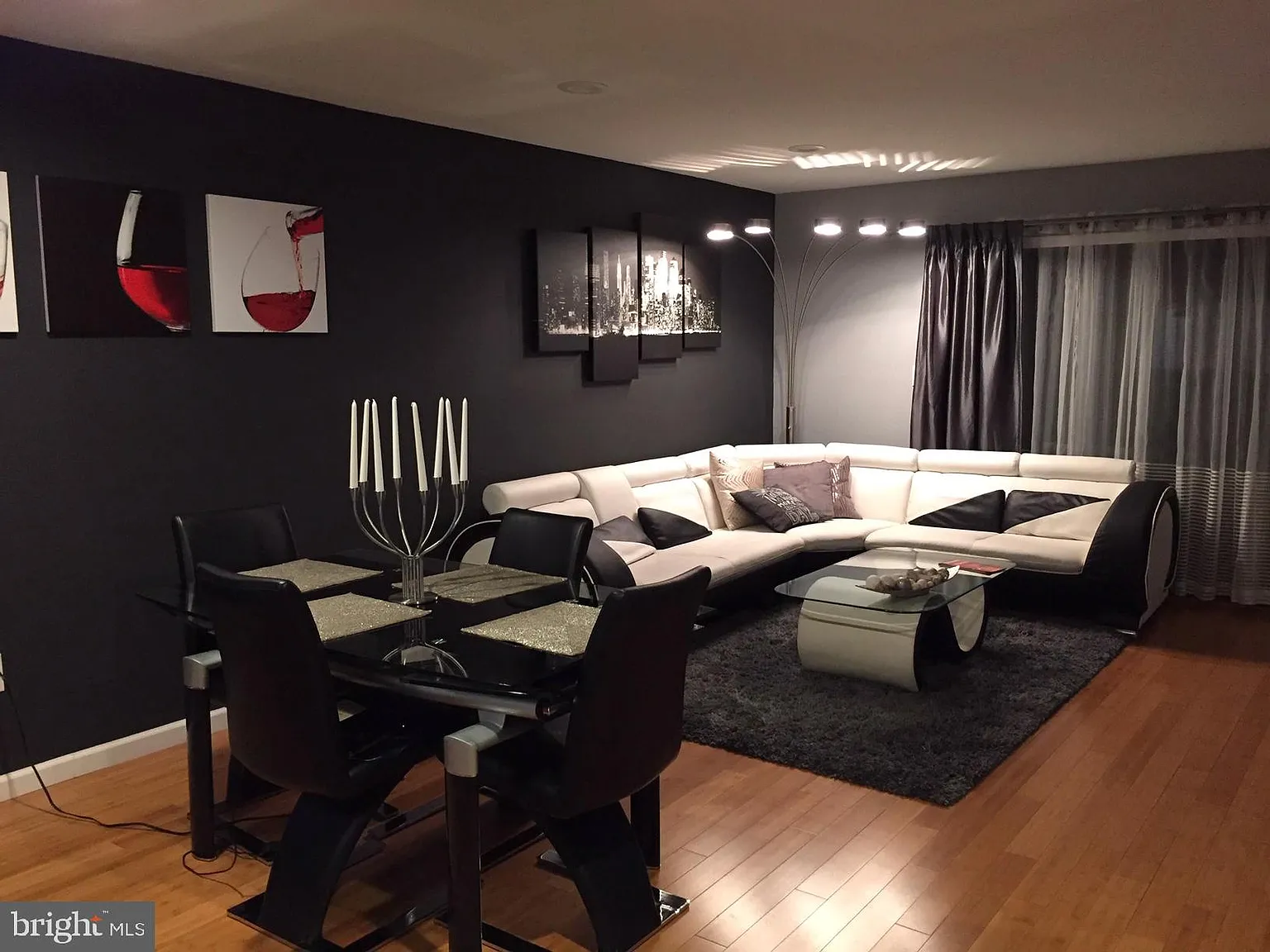 2 bed, 2.5 bath, 1260 sqft, $2,200 — Photo 4