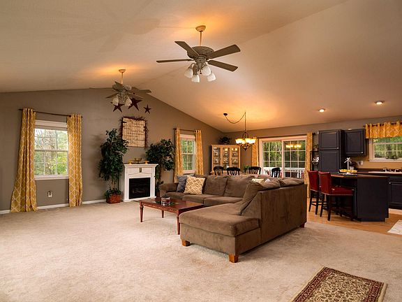 4th image of 231 Glenridge Cir