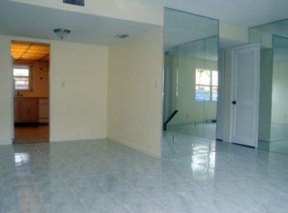 5621 Blueberry Ct, Lauderhill, FL 33313