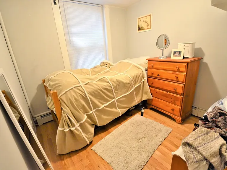 587 Beacon St #B — Photo 6