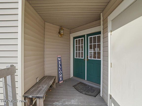 3rd image of 207 Sycamore Ct