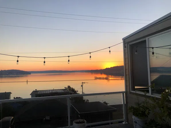 1830 Lawrence St, Pt Orchard, WA 98366