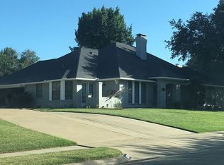 9837 Ravensway Dr, Benbrook, TX 76126