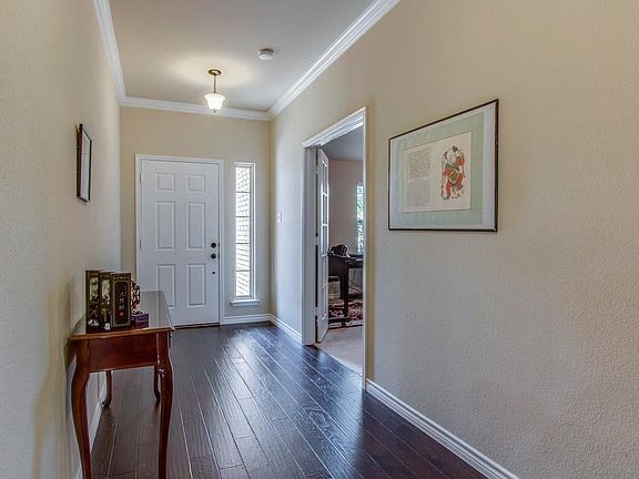 5th image of 5724 Granbury Dr