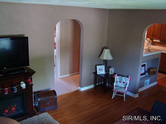 4th image of 3510 Terrace Ln