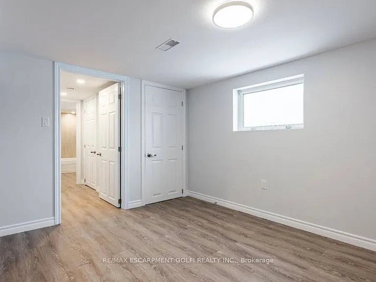 169 Wallace Ave S #LOWER — Photo 5
