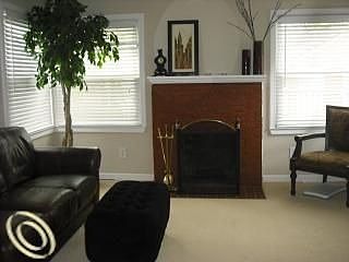 5th image of 10135 Talbot Ave