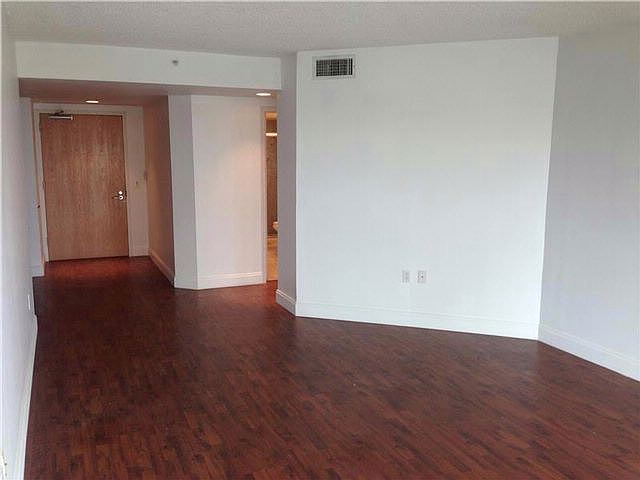 1st image of 16400 Collins Ave APT 643