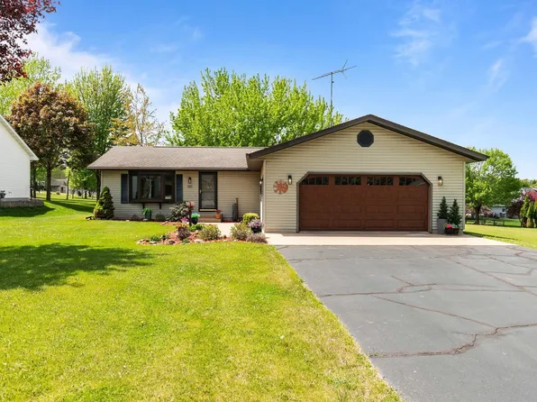 557 Center St, Berlin, WI 54923