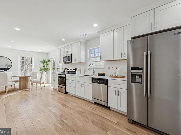 3rd image of 3280 Karen Dr