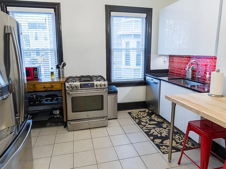 102 Ring St #3 — Photo 6