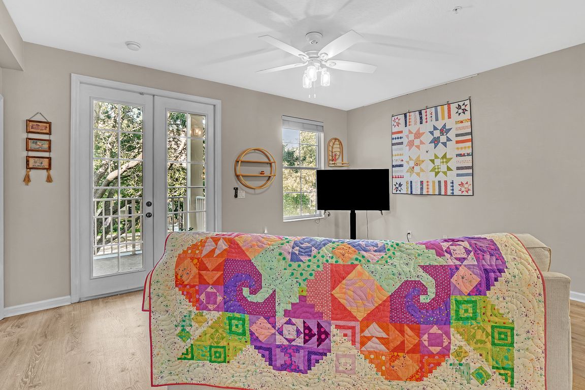 next background image