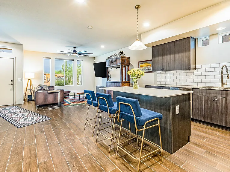 864 E Park Modern Dr — Photo 9