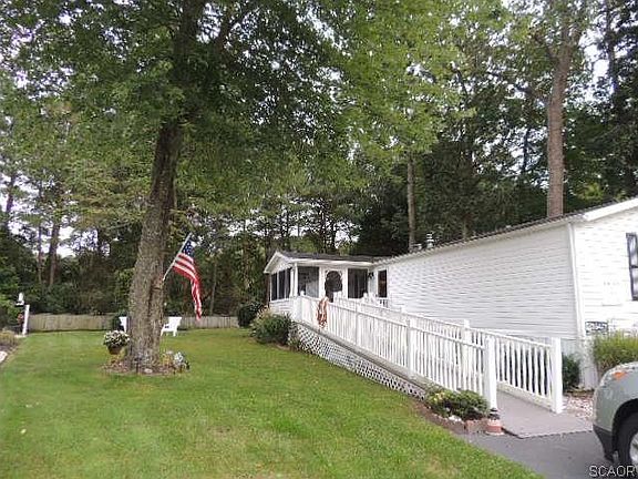 4th image of 26475 Creekwood Cir