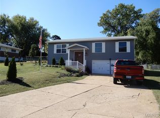 2284 Sunnyridge Dr, Arnold, MO 63010