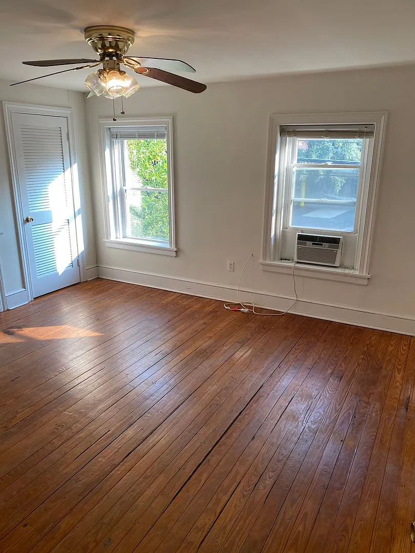 1019 W Leigh St — Photo 1