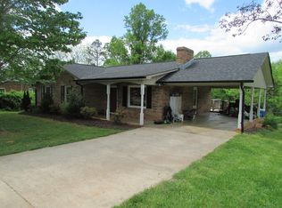 200 Mountain View Village Dr, Hays, NC 28635