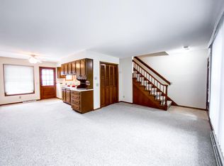 2483 Fiedler Ln, Madison, WI 53713