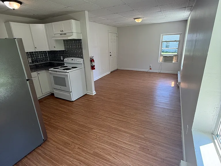 116 Hammond St #1A — Photo 11
