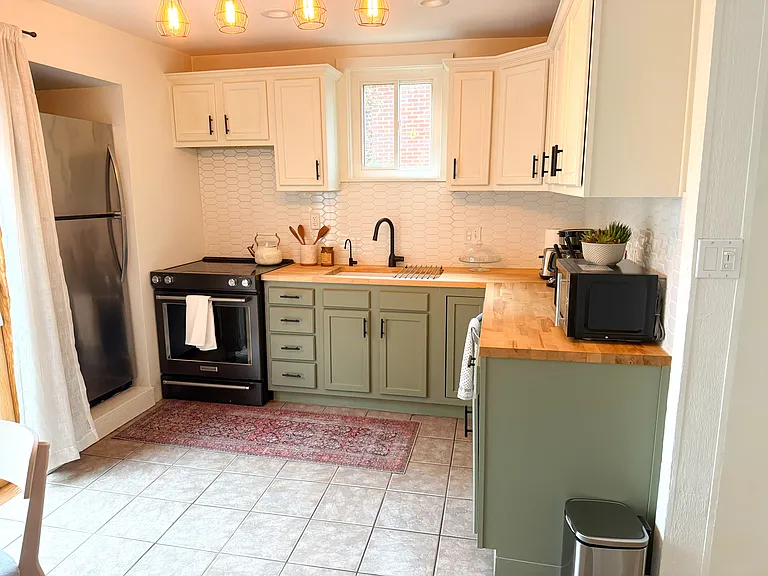 Isis Ave — Photo 11