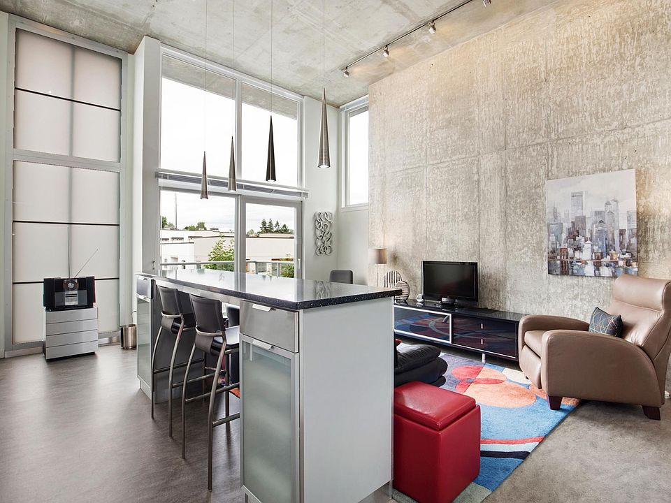 Living Space, Concrete walls and ceilings, Marmoleum floor cover.