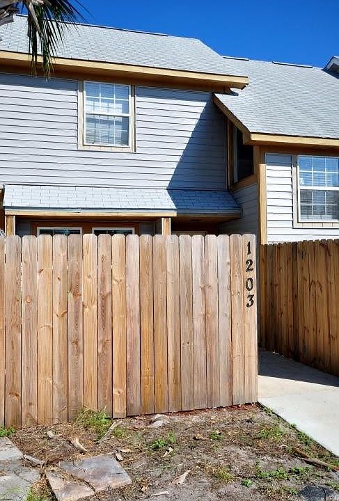 2nd image of 1203 Quail Lake Blvd #2