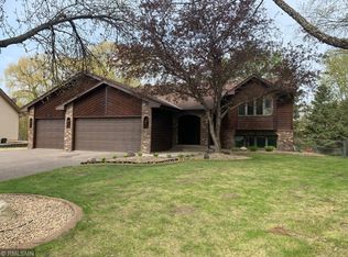 9437 Parkside Ct, Champlin, MN 55316