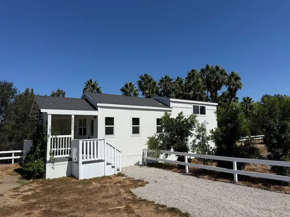 2092 Curtis Dr Unit A, Vista, CA 92084