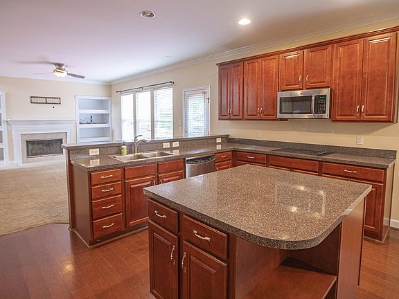 3rd image of 3013 Westerly Dr