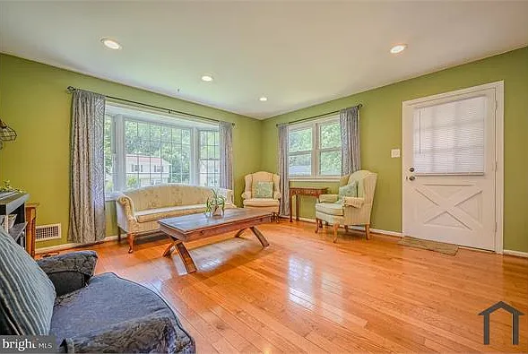 2893 Chalet Ct — Photo 14