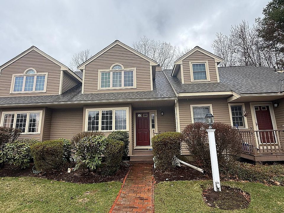 1st image of 11 Birchwood Ln