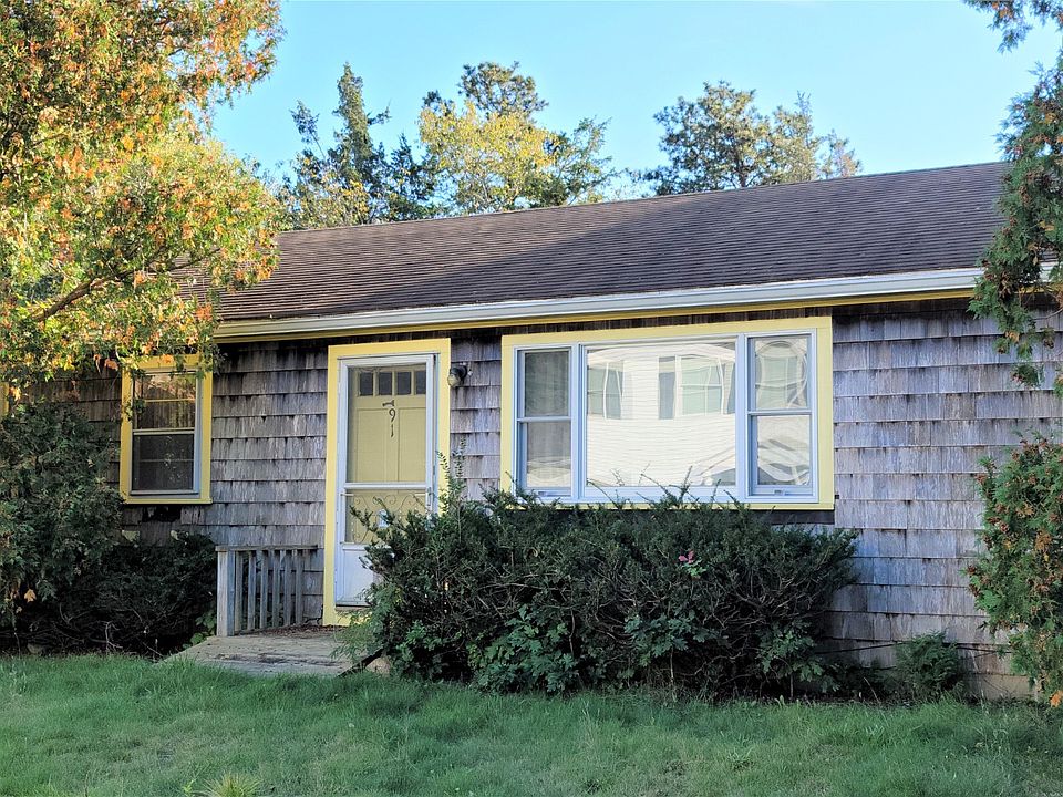 91 Carol Lane Includes 2, Oak Bluffs, MA 02557 Zillow