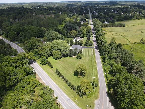 5th image of 11 Plains Rd
