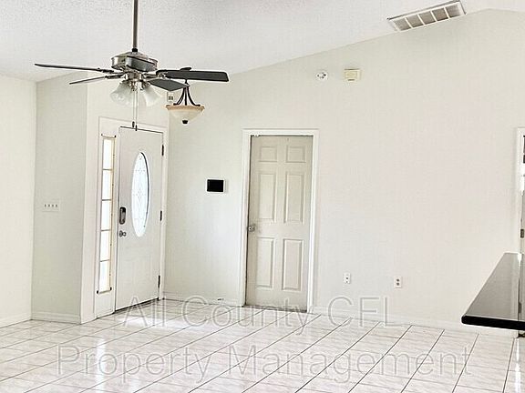 3rd image of 2773 Carmel Ct