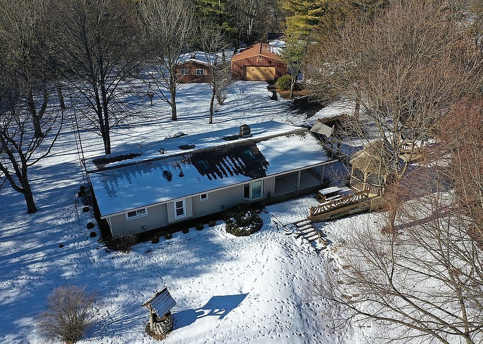 1st image of 2050 N Lincoln Lake Dr