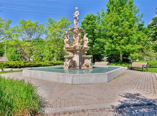 8201 Islington Ave #411, Vaughan, ON L4L9S6