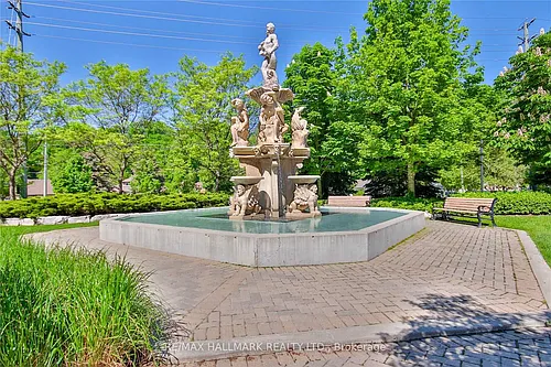 8201 Islington Ave #411 Photo 1