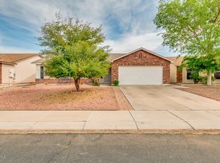 1061 S Canal Dr, Gilbert, AZ 85296