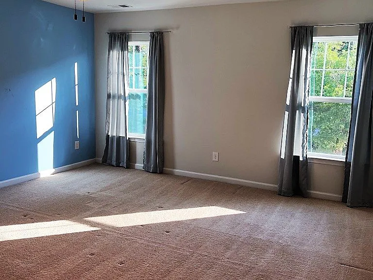 300 Bracken Fern Rd — Photo 18