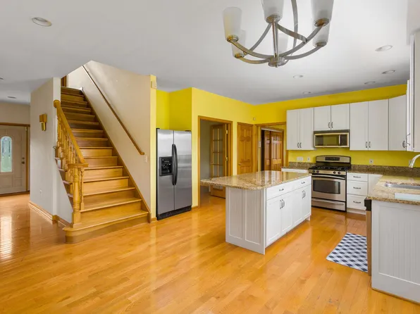 241 Windsor Rd, Robbinsville, NJ 08691
