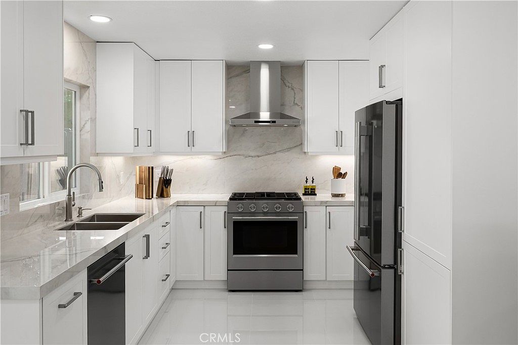 Kitchen at 3004 Cardamon St
