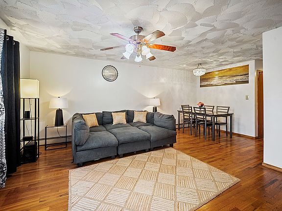 3rd image of 11713 199th St