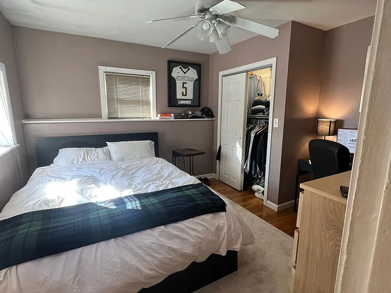 344 E 8th St #1 — Photo 9