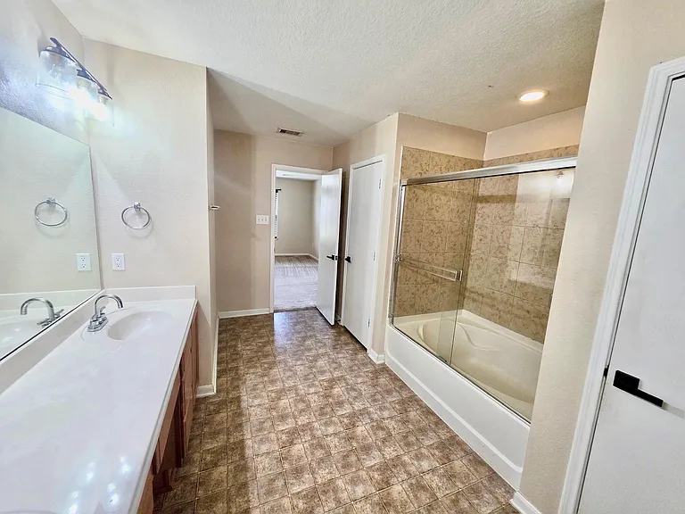 3145 Morgan Meadow Ln — Photo 13