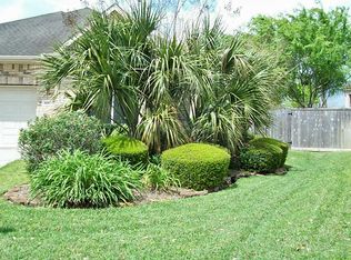 1607 N Lago Vista Ct, Pearland, TX 77581