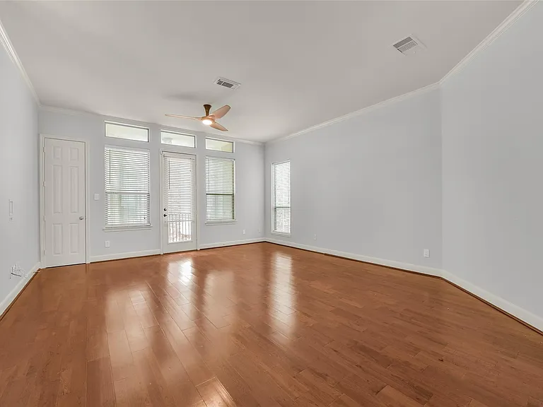 1607 W Dallas St #A — Photo 2