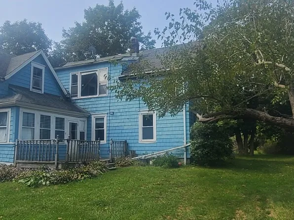 316 Old Fall River Rd, Dartmouth, MA 02747